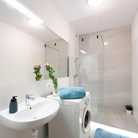 Апартаменты Dolina Z Garazem *